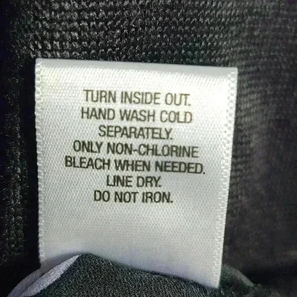 ๐จ LAST CHANCE ๐จ ROZ & ALI Dressbarn Floral and Black Blouse Size 2X - Picture 11 of 16